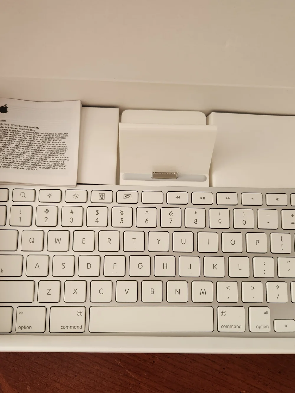 Apple iPad Keyboard Dock - White and Silver